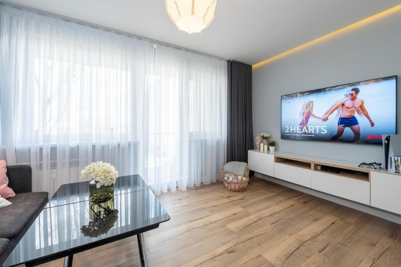 Golden Sands - Winda, 2 Sypialnie Oraz Salon, Lozeczko Turystyczne, Balkon, Play Station 5, Ekspress Do Kawy, Atlas Arena, Zoo, Fala Łódź Exteriör bild